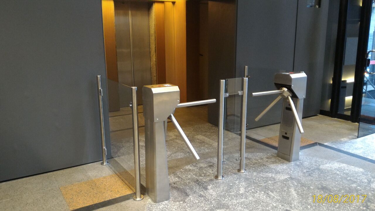 catracas e guarda corpo